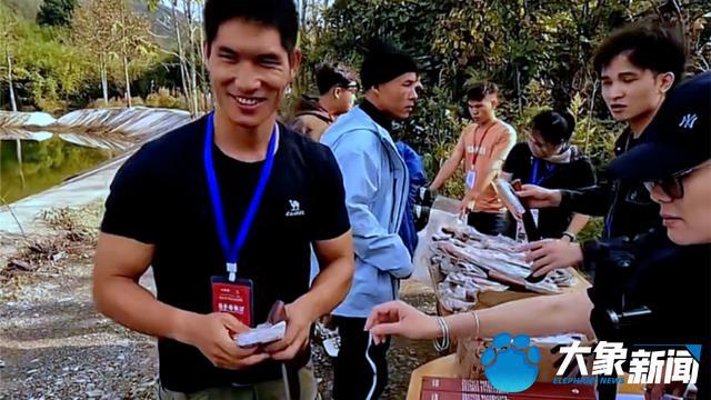 ！荒野求生新一季报名人数已超10万有东北大姐坐50多小时车前来ag真人平台第一游戏冲50万奖金去的有人称这是“逆天改命”机会(图4)