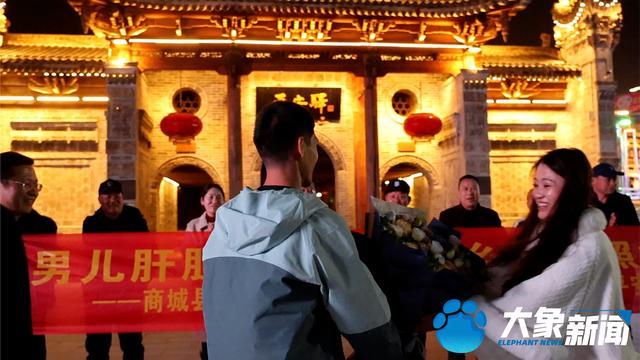 !荒野求生新一季报名人数已超10万有东北大姐坐50多小时车前来ag真人平台第一游戏冲50万奖金去的有人称这是“逆天改命”机会(图10) !荒野求生新一季报名人数已超10万有东北大姐坐50多小时车前来ag真人平台第一游戏冲50万奖金去的有人称这是“逆天改命”机会(图10)