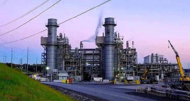 军汉斯卡亚机场57架战机遭重创！AG真人娱乐网址乌军无人机突袭俄(图3)